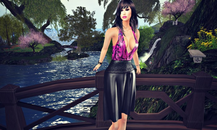 QueeenBrat D2T Designs.jpg