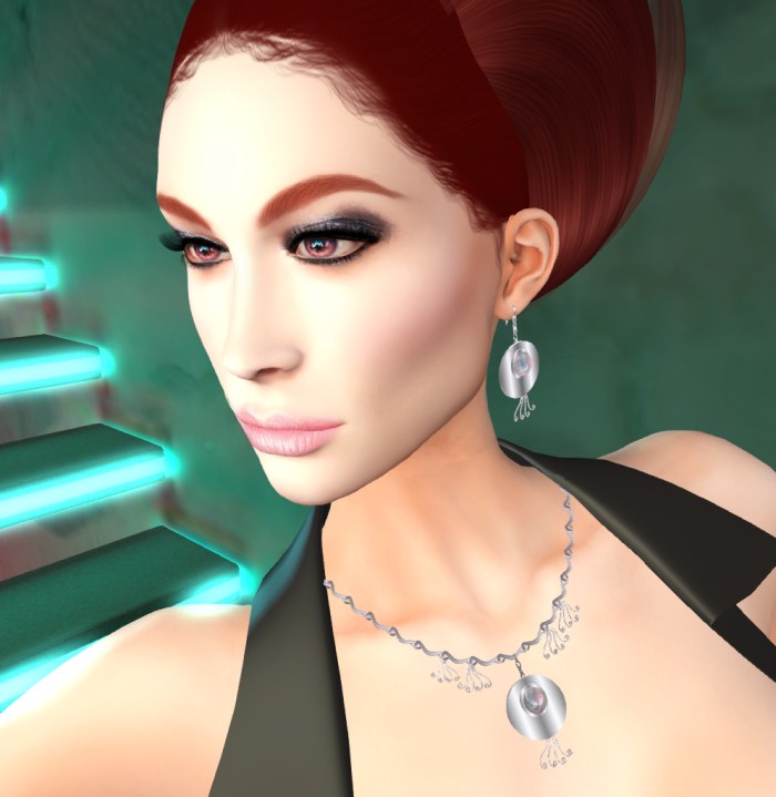 Queen Trunk show glint .jpg